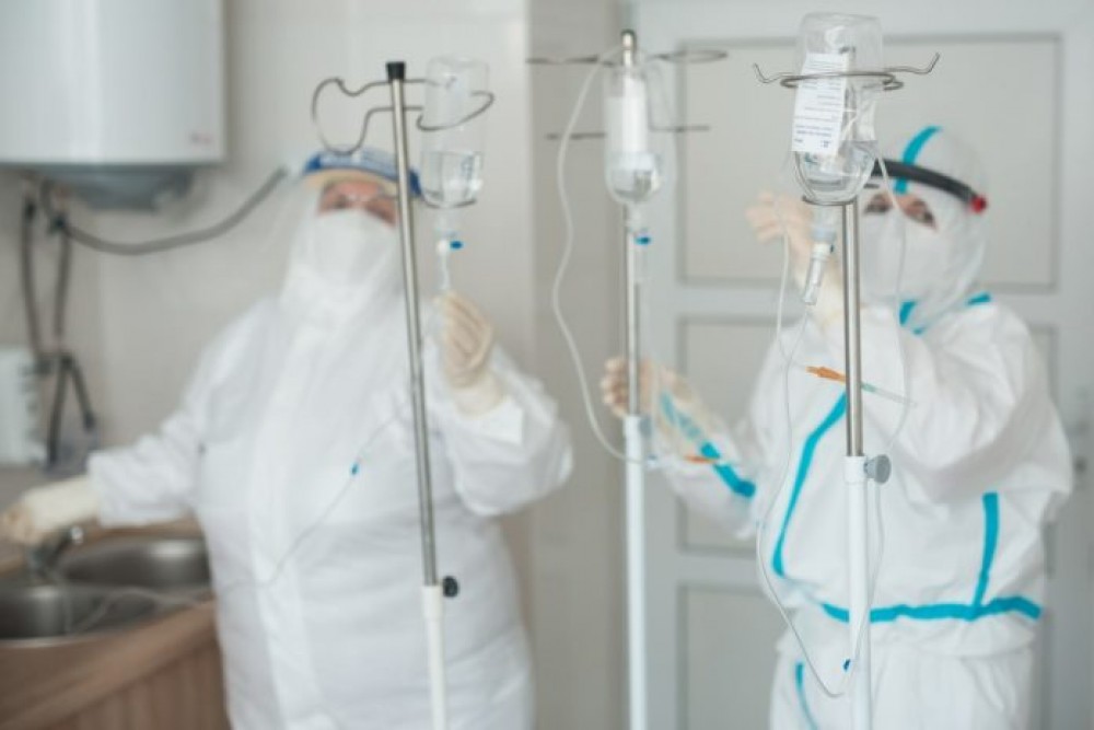 Medicii NEVACCINAȚI rămân fără de îndemnizația de 16.000 de lei